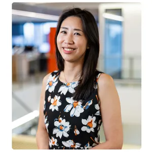 Emily Chong's headshot